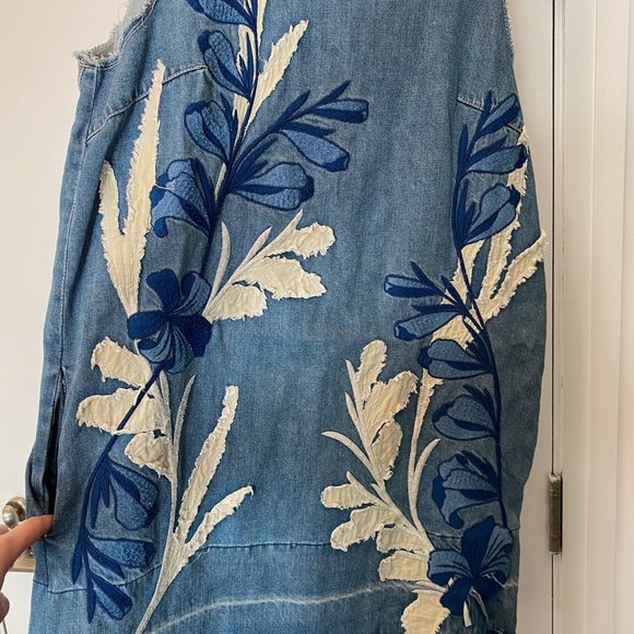 Denim Dress with Floral Design - Picture 4 of 4